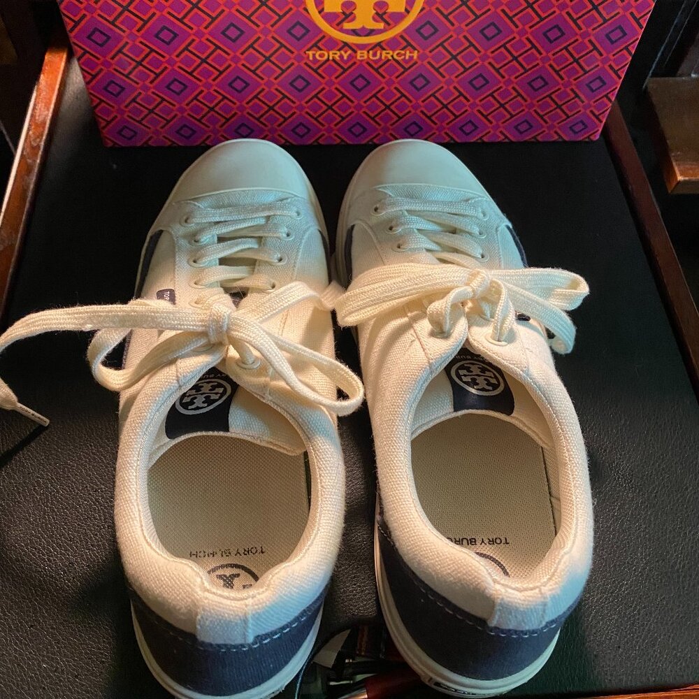 Tory Sport White Canvas Low-Top Sneakers with Navy Heel